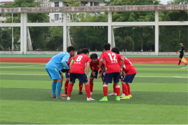喜报！吉安外国语实验学校足球队获2021年吉安市第六届中小学校园足球赛亚军！(5月15日)275.png