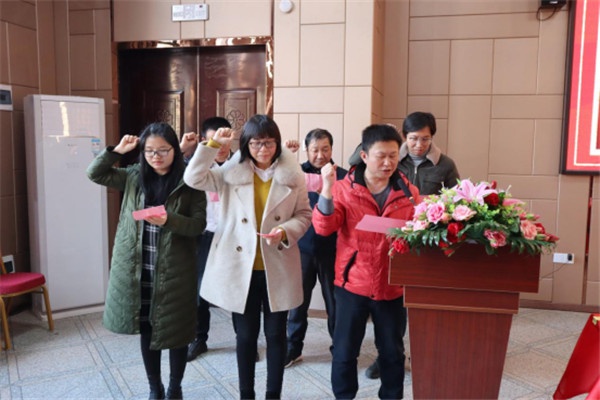 以青春的名义，为梦想加油！吉安外国语实验学校举行2022届高考百日誓师动员大会(3月1日)1079.jpg